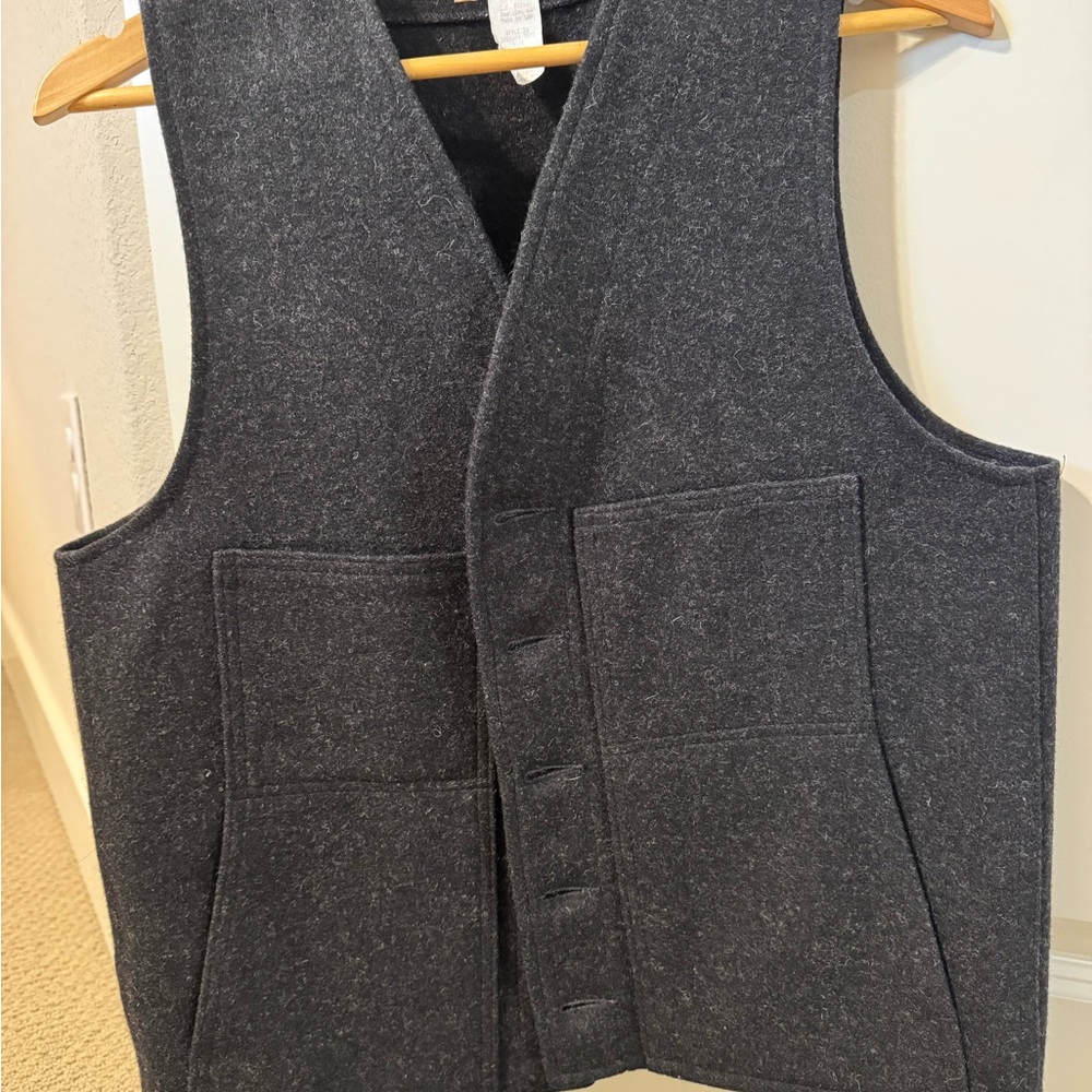Filson Mackinaw Wool Vest - Charcoal Gray